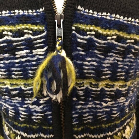 Sparrow Knit Crocheted Long Sweater w Zip Closure - Picture 6 of 8